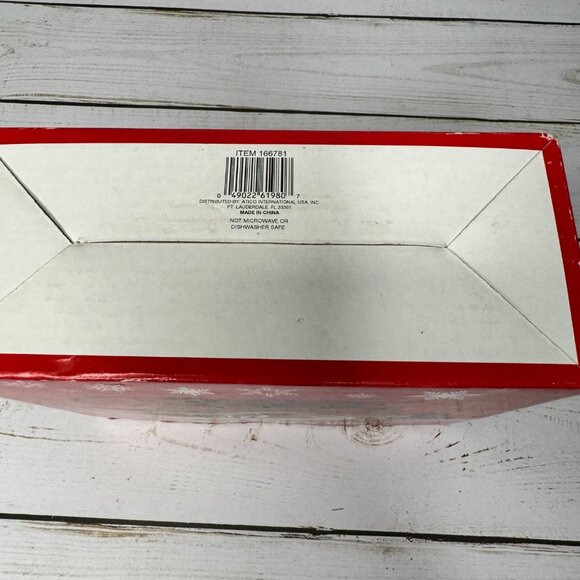 Santa & Snowman Salt & Pepper Shaker Set In Sleigh Christmas Decor NOS Sealed - Picture 10 of 10